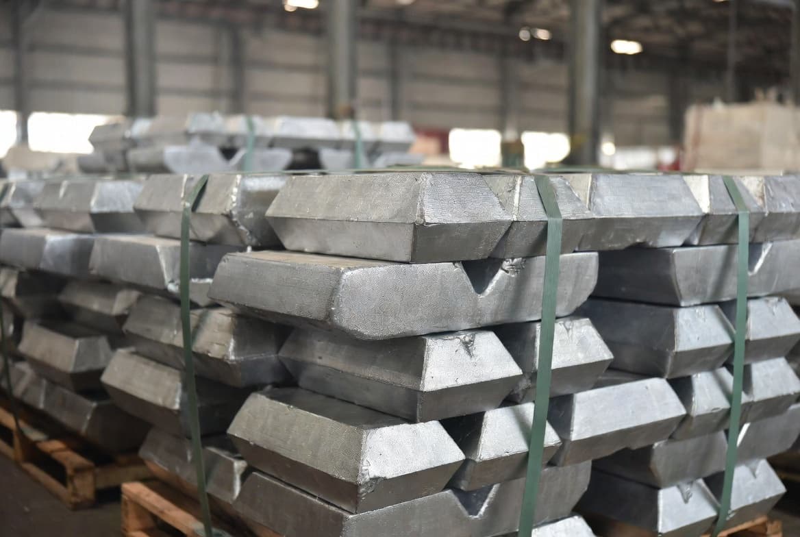 Aluminum-boron master alloy ingot